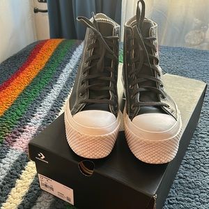 Converse CTAS 2x platform women’s 9 1/2